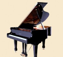 海伦CF168型三角钢琴